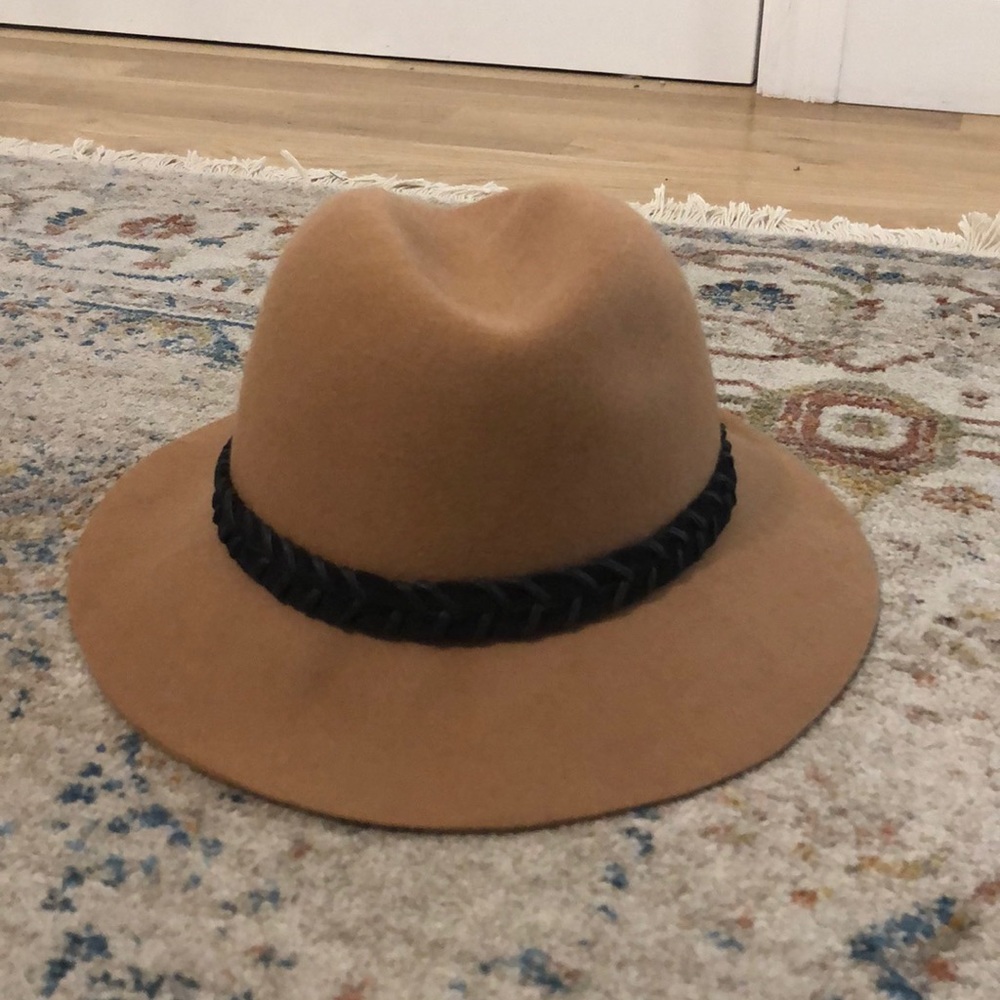 Rvca hat